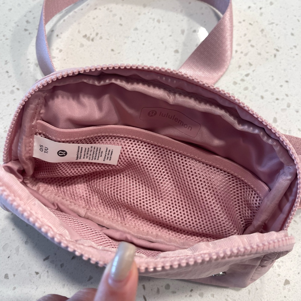 Lululemon 3-Pack Pink Belt Bags!🩷 - Picture 4 of 9